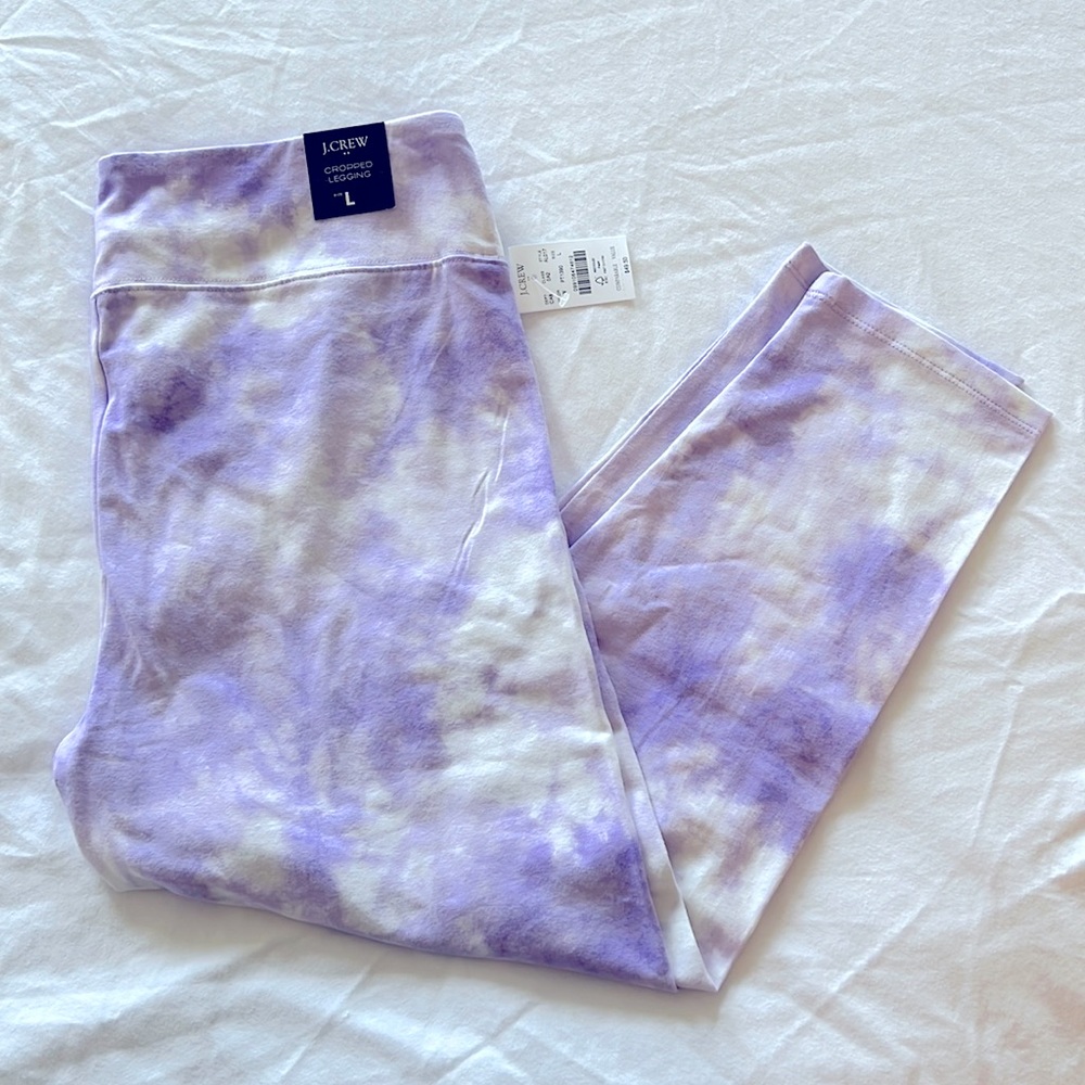 Purple and white tie dye cropped leggings